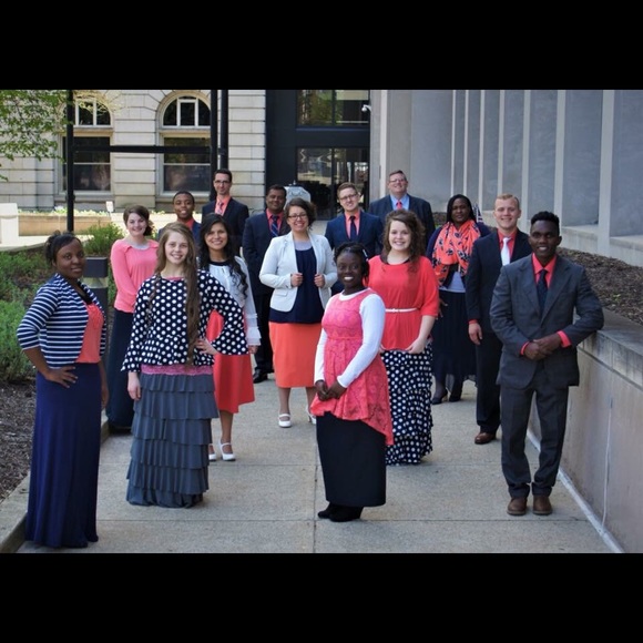 Meet your Posher, Tara - Picture 3 of 8